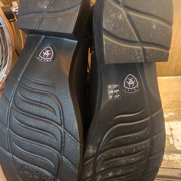Ariat boots - Picture 3 of 10